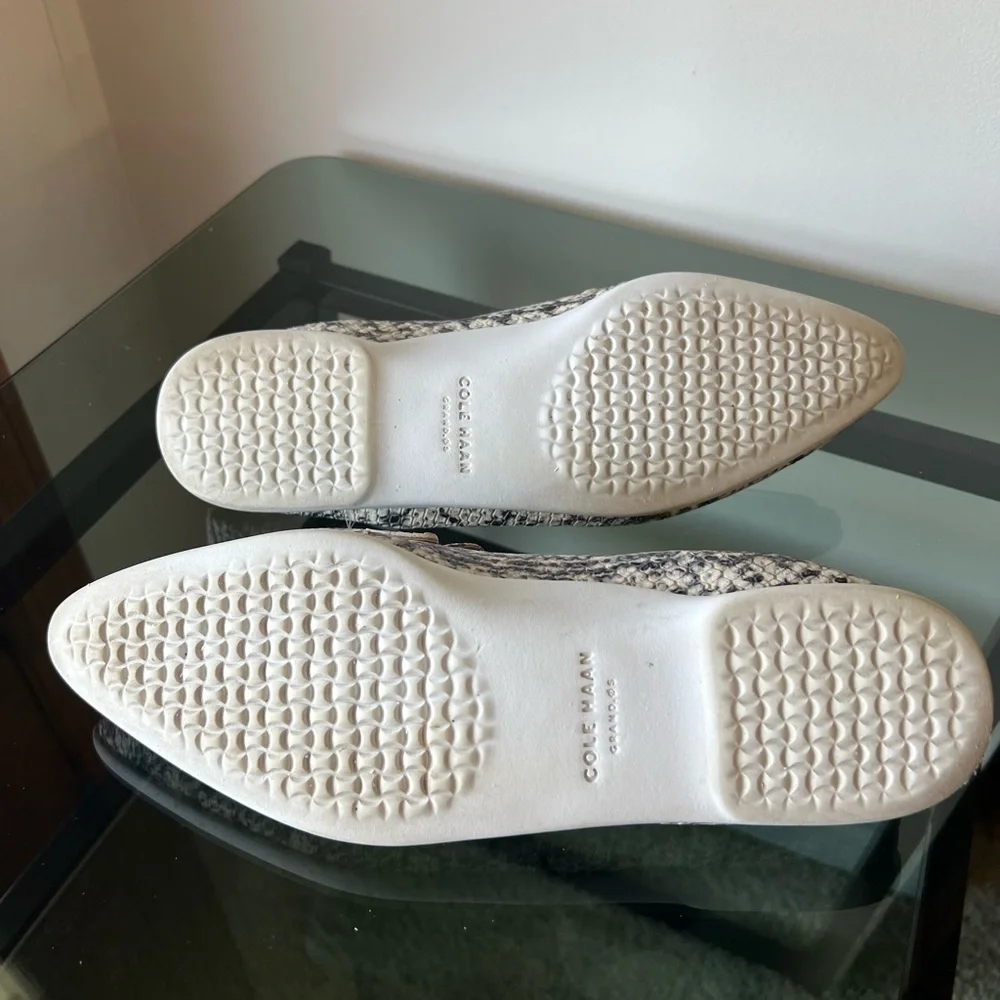 Cole Haan Women's Snake Skin Loafers in Ivory grey/black Size: 7.5 MSRP:  $160 - Picture 2 of 8